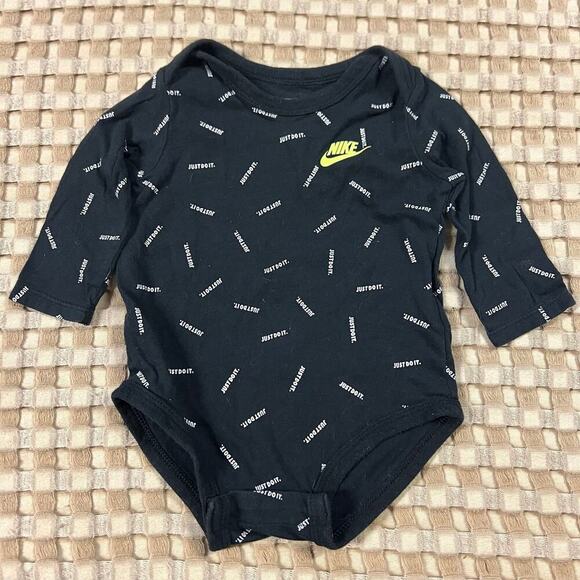 Nike 6M long sleeve‎ bodysuit onsie baby black logo - Picture 1 of 3